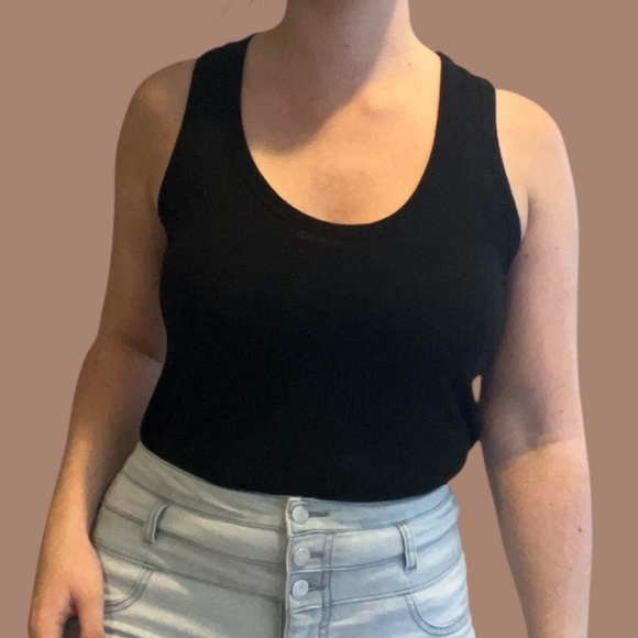 Forever 21 Black Flowy Tank Top with Scoop Hem | Medium - Picture 2 of 6